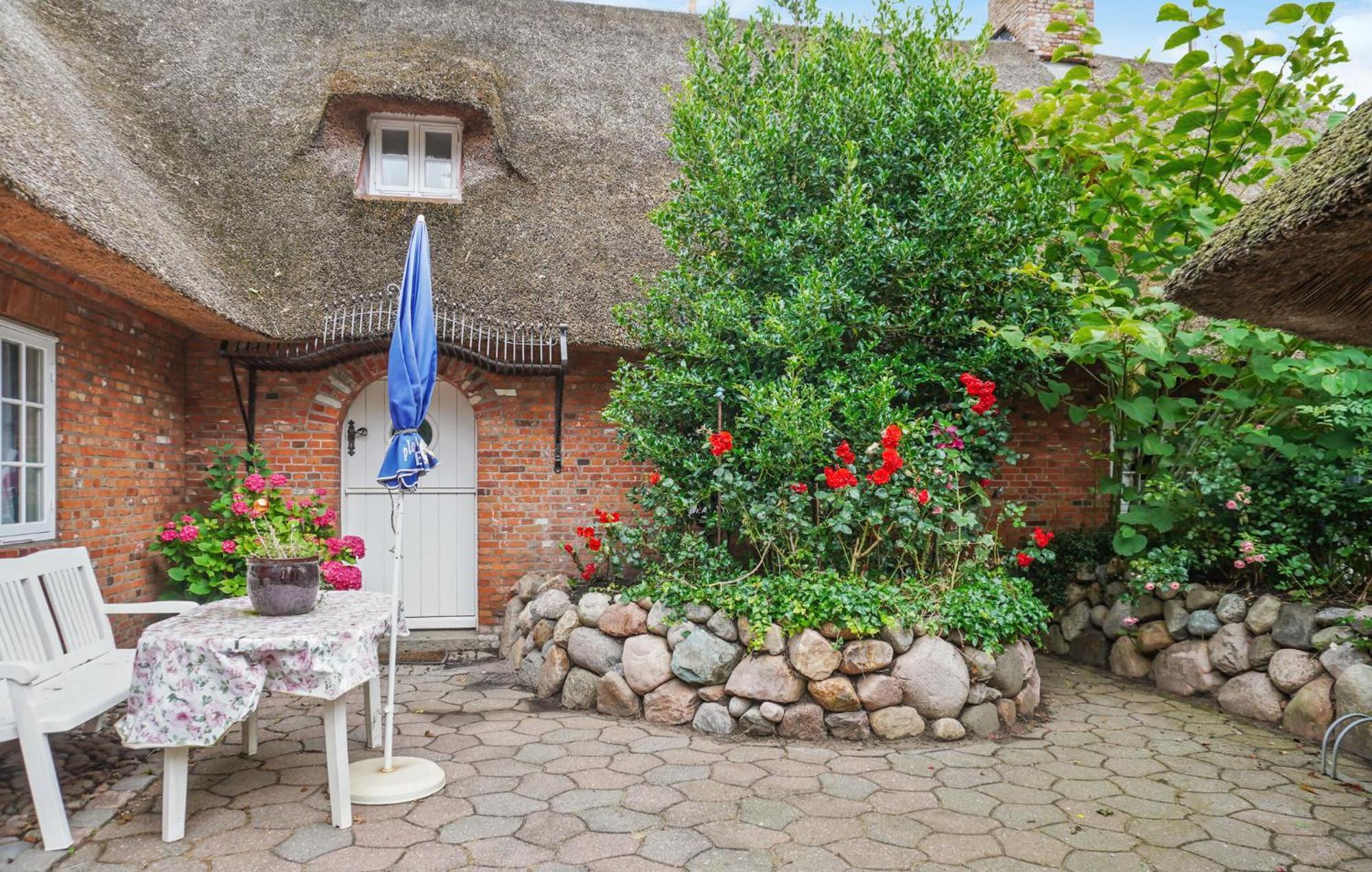 2 Bedroom Lovely Apartment In Dagebuell Exterior photo